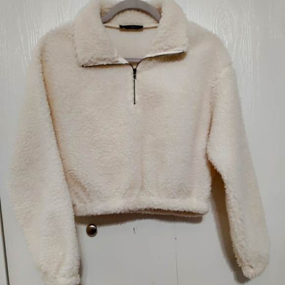 Zaful Tops - Zaful teddy bear cropped quarter zip